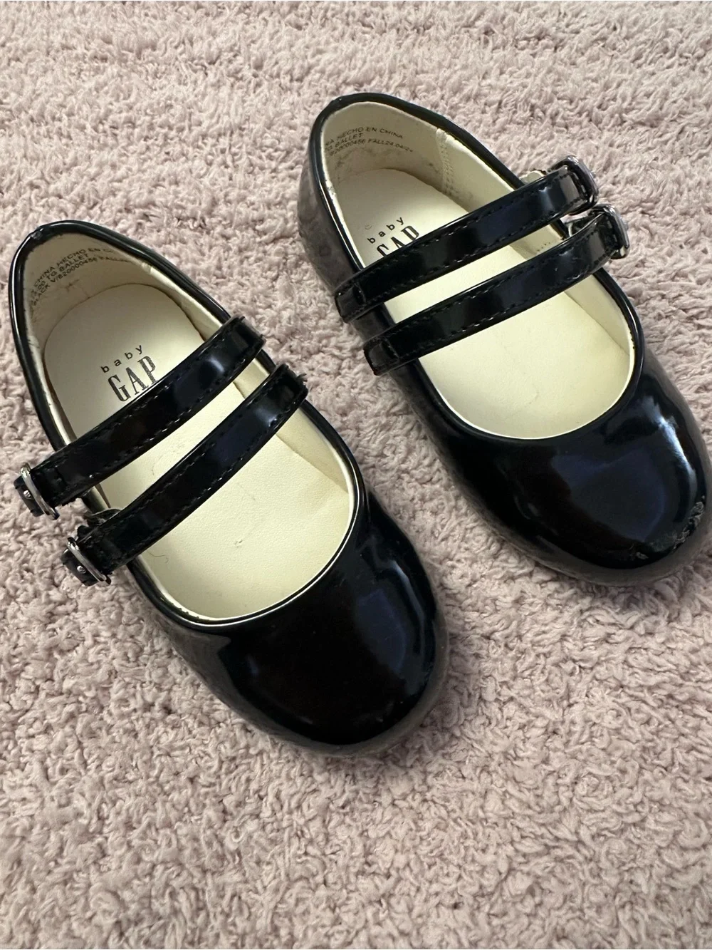 🖤 Baby Gap Black Patent Mary Jane Shoes Girls Size 5